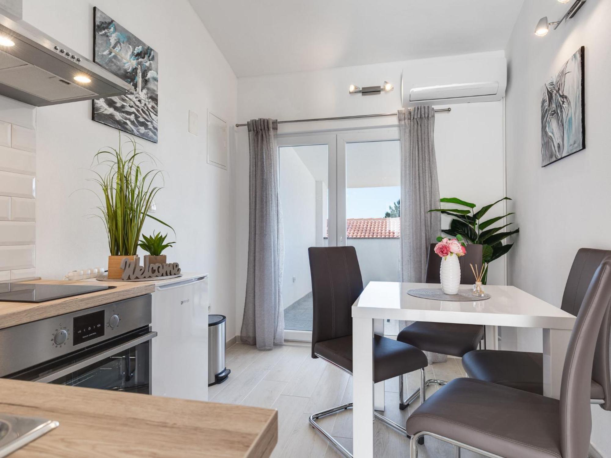 Tramonto-2 By Interhome Vir